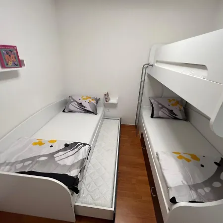 Sea Lux Apartment