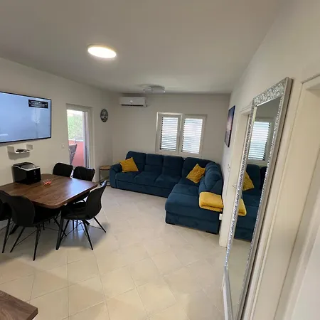 Sea Lux Apartment *