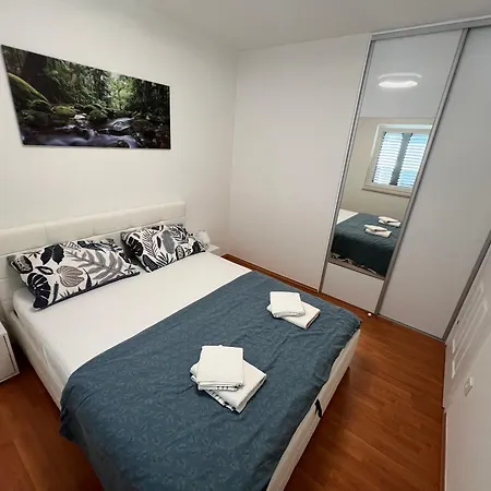 Apartment Sea Lux Povljana